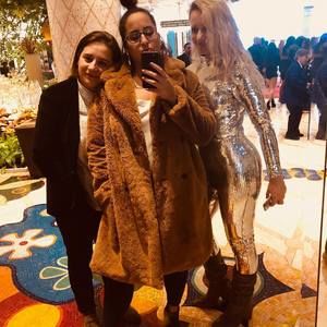 Meet your Posher, Nada